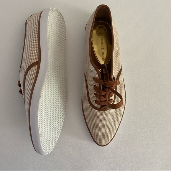 Michael Kors Brennan Lace Up Canvas Shoes - Picture 3 of 6